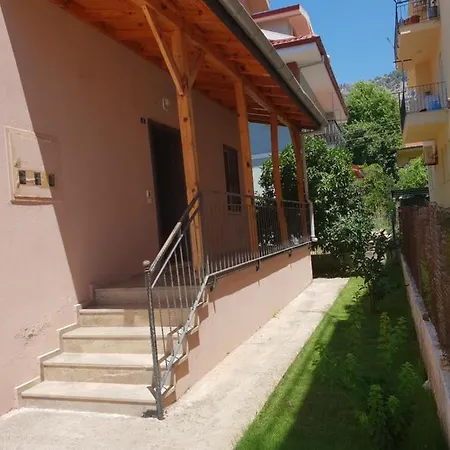 Goecekte Muestakil Fethiye